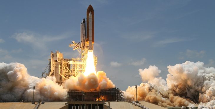 Elon Musk promete viagens intercontinentais em minutos e ida à Marte até 2022