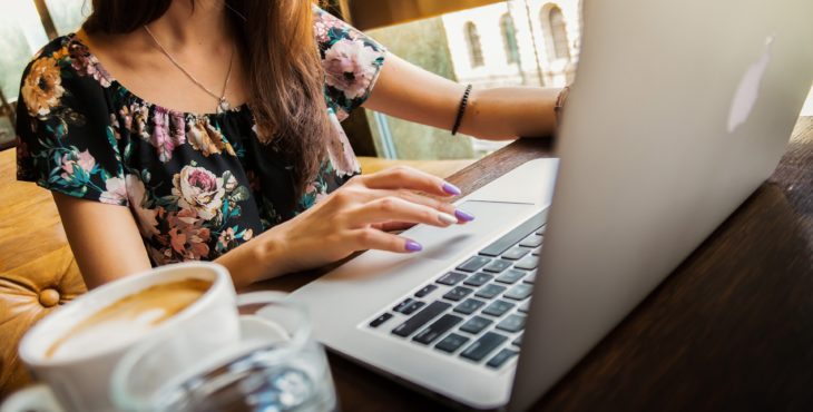 Como ganhar dinheiro usando apenas seu computador? Descubra!