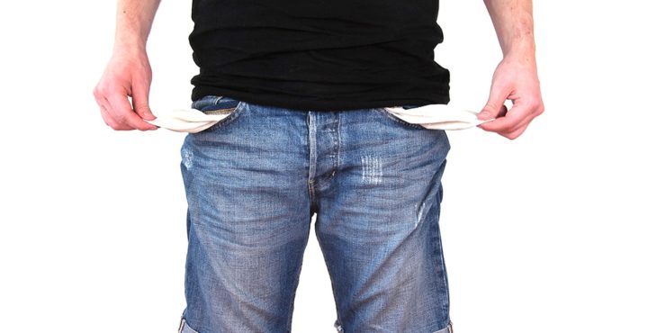 Número de inadimplentes avança no Brasil, diz SPC e CNDL