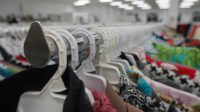 Brechós de roupas: renovando o guarda-roupa com economia